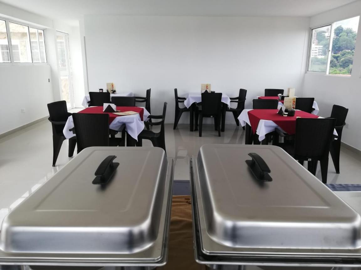 Hotel Aparta La Flora